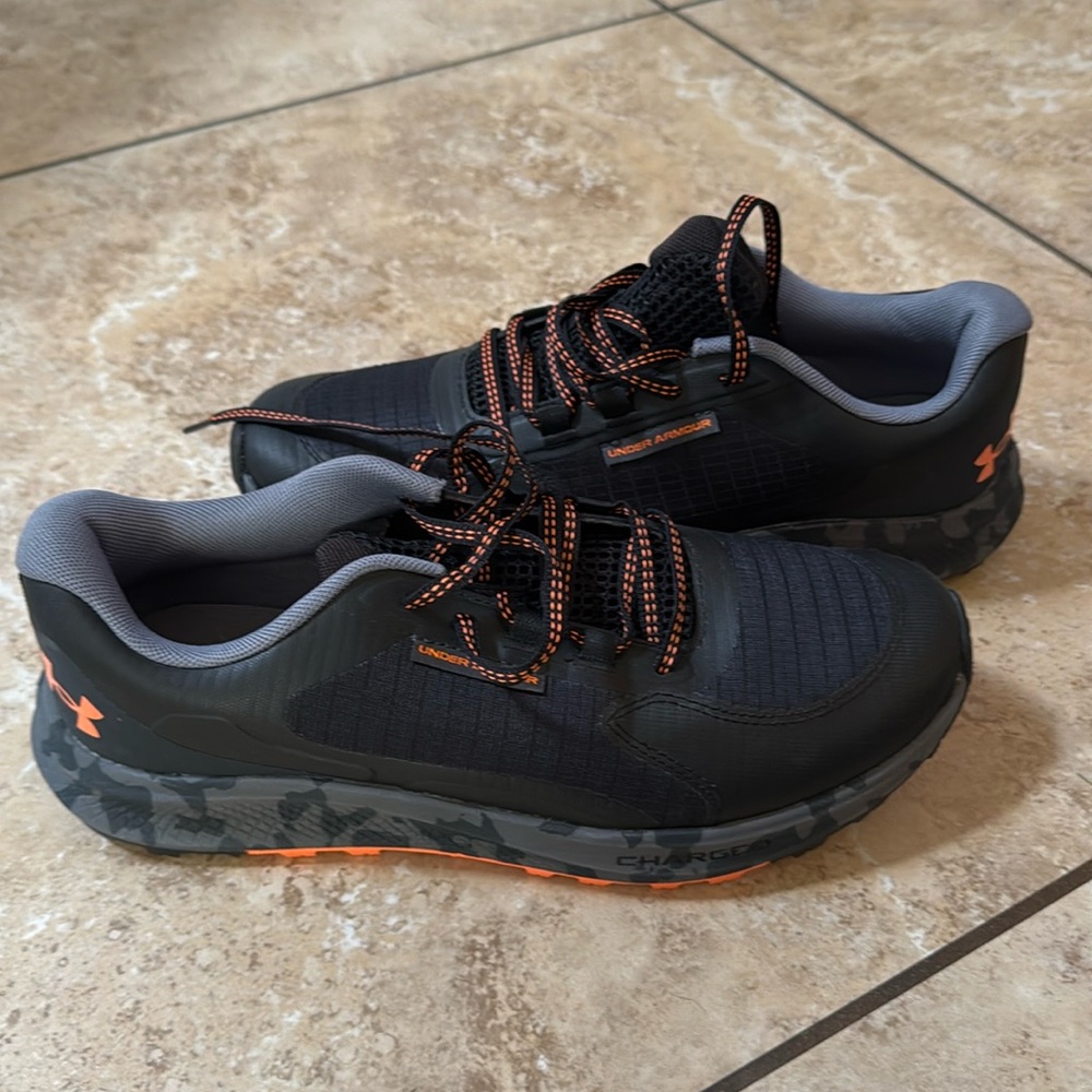 Under Armour Sneakers